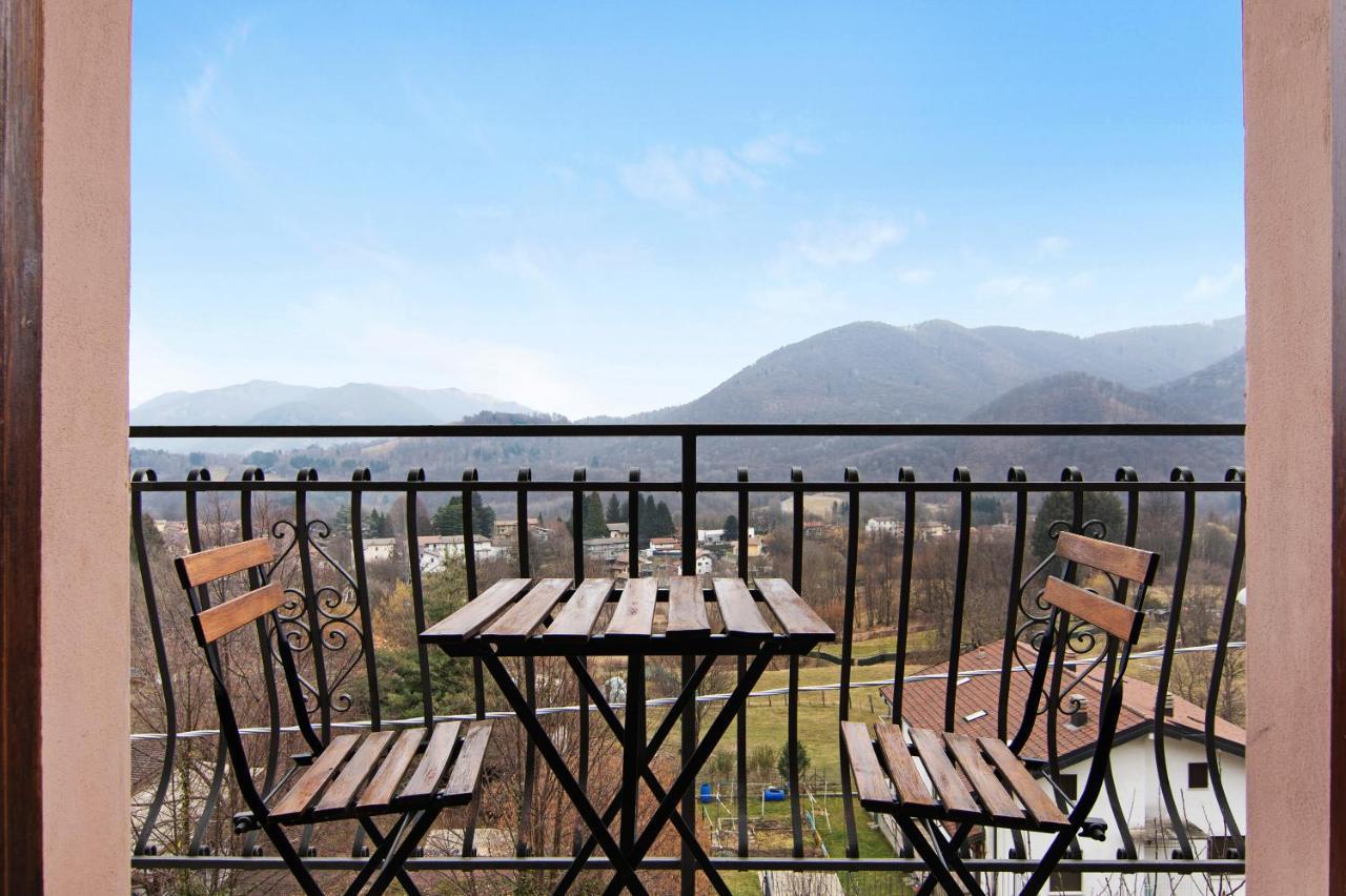 La Mansarda Di Eros E Tiziana Apartment Lanzo D'intelvi Ngoại thất bức ảnh