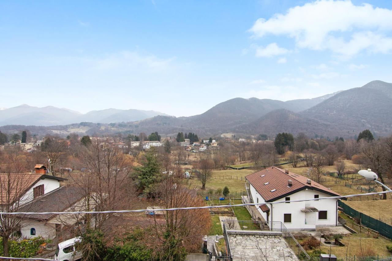 La Mansarda Di Eros E Tiziana Apartment Lanzo D'intelvi Ngoại thất bức ảnh