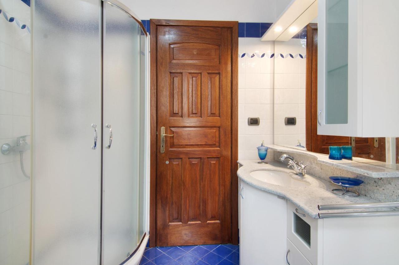La Mansarda Di Eros E Tiziana Apartment Lanzo D'intelvi Ngoại thất bức ảnh