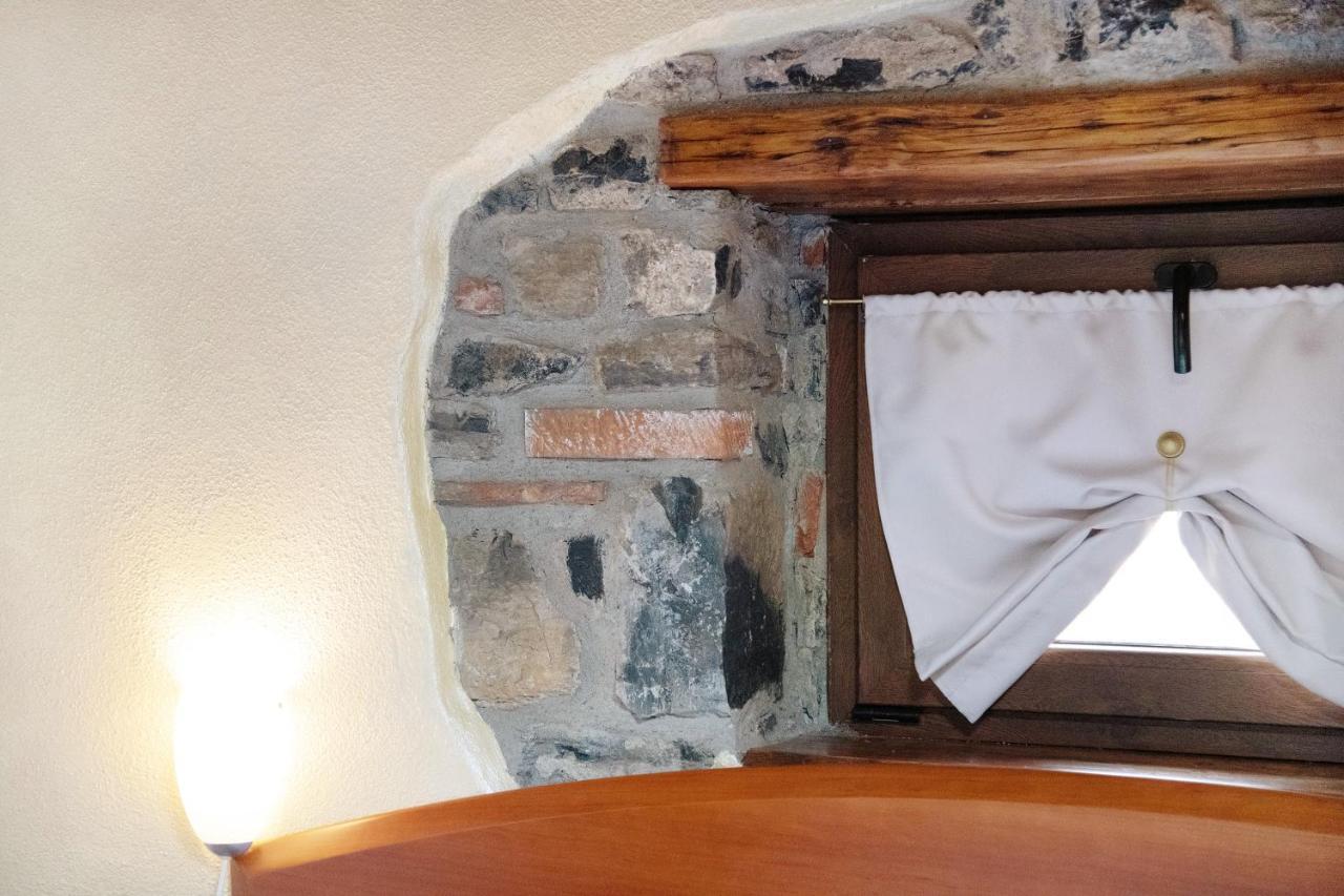 La Mansarda Di Eros E Tiziana Apartment Lanzo D'intelvi Ngoại thất bức ảnh